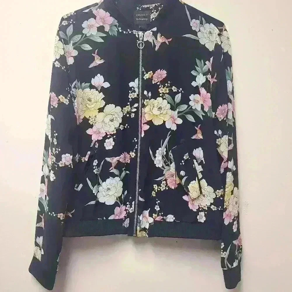 Forever 21 floral bomber jacket preowned - Picture 2 of 6